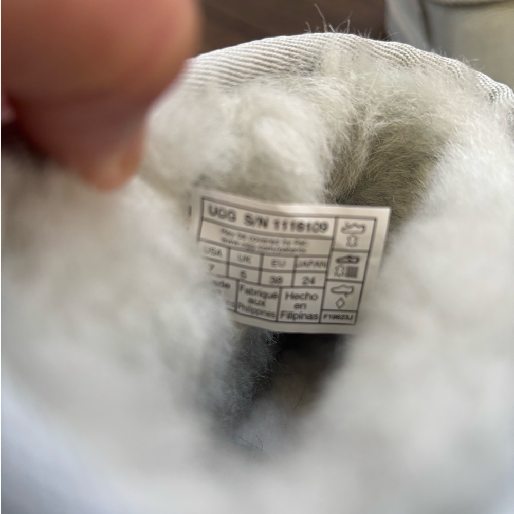 UGG Women's Classic Ultra Mini Boots - Picture 5 of 5